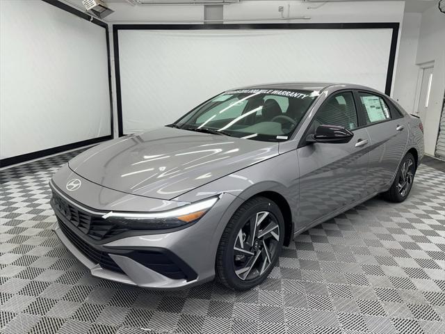new 2025 Hyundai Elantra car, priced at $23,043