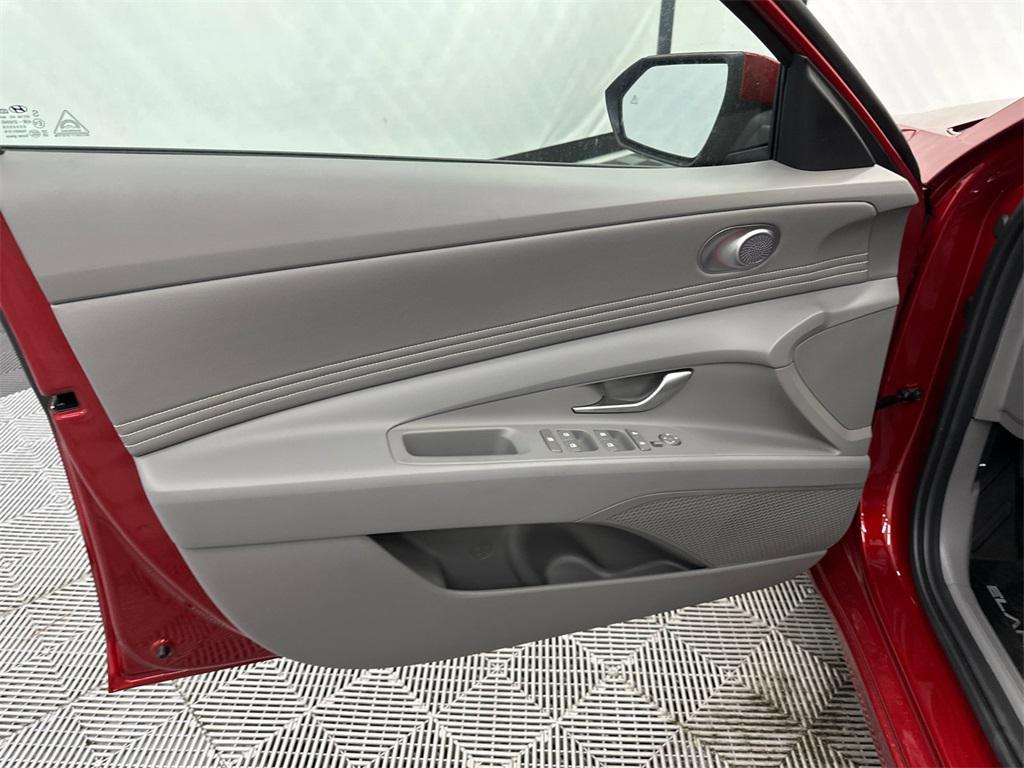 new 2025 Hyundai Elantra car, priced at $26,060