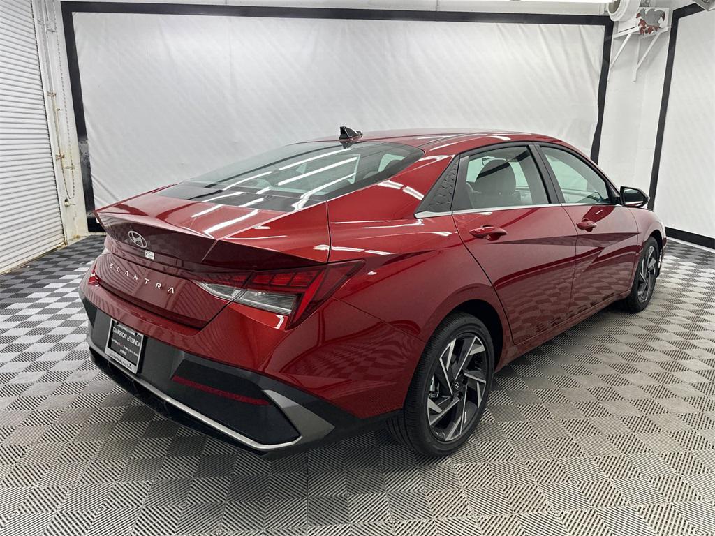 new 2025 Hyundai Elantra car, priced at $26,060