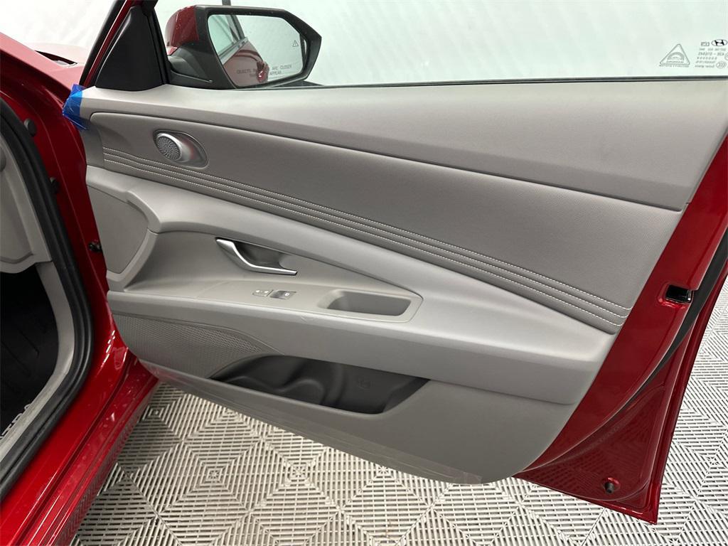 new 2025 Hyundai Elantra car, priced at $26,060