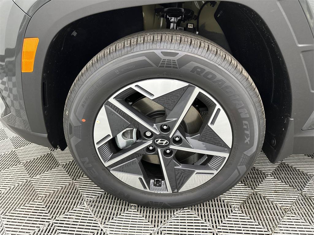 new 2025 Hyundai TUCSON Hybrid car, priced at $33,338