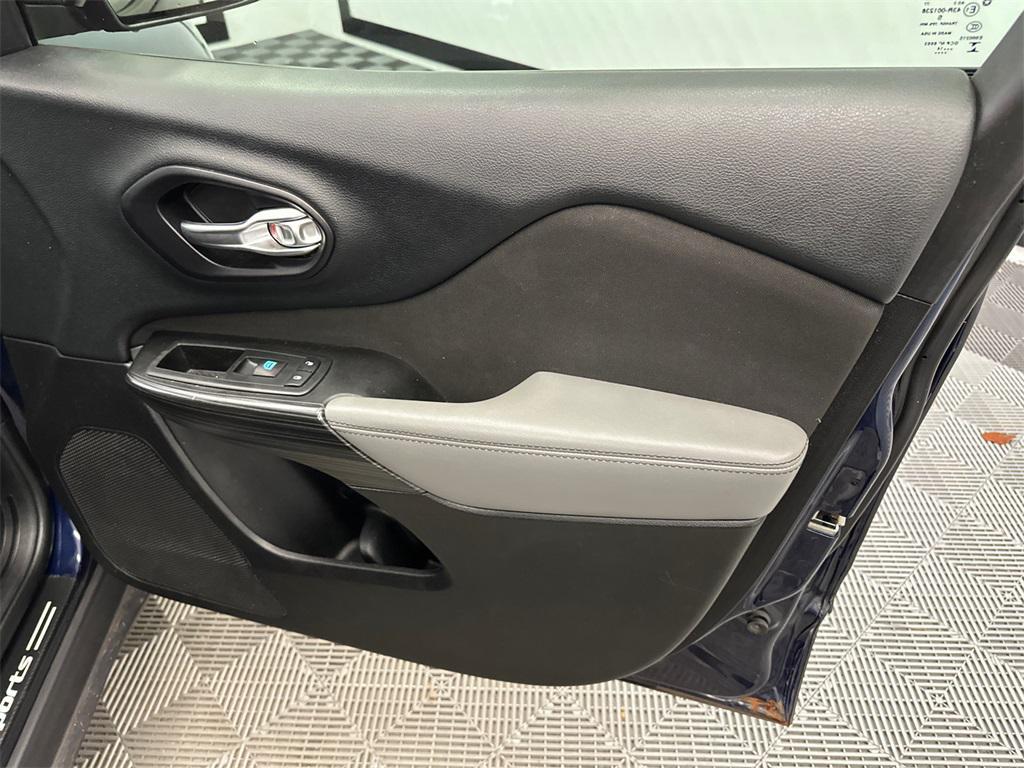 used 2014 Jeep Cherokee car, priced at $8,358
