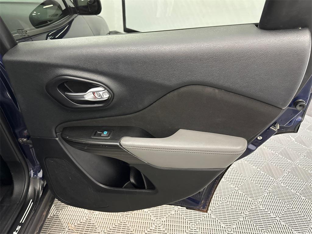 used 2014 Jeep Cherokee car, priced at $8,358