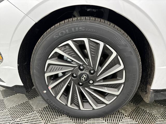 new 2025 Hyundai Sonata Hybrid car, priced at $33,398
