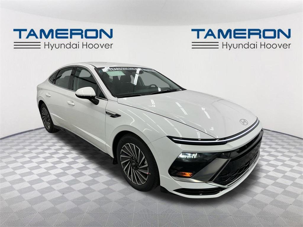 new 2025 Hyundai Sonata Hybrid car, priced at $29,621