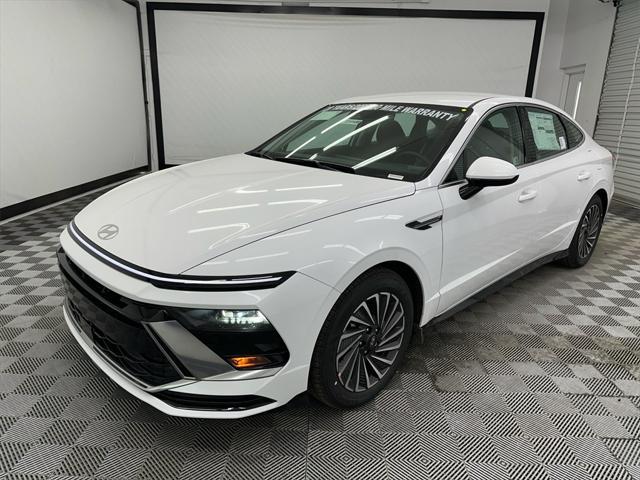 new 2025 Hyundai Sonata Hybrid car, priced at $31,398