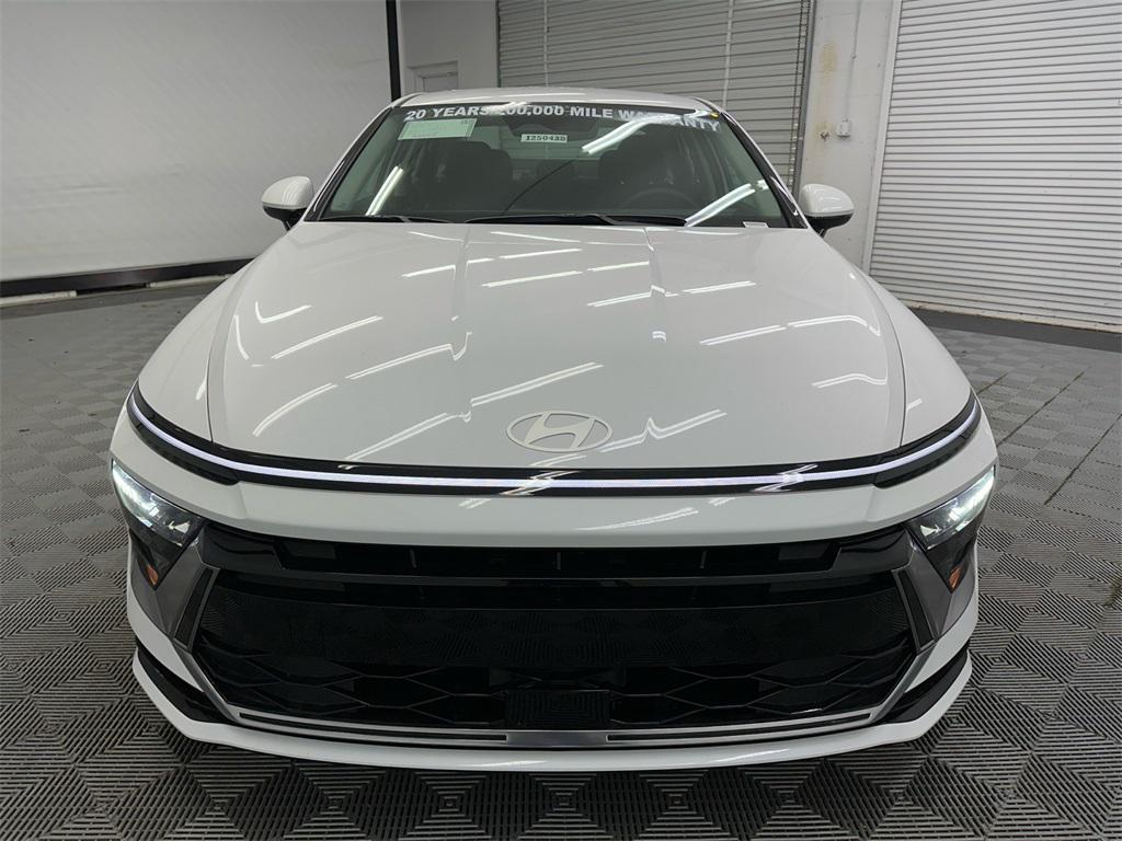 new 2025 Hyundai Sonata Hybrid car, priced at $30,599