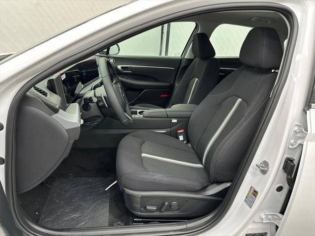 new 2025 Hyundai Sonata Hybrid car, priced at $33,398