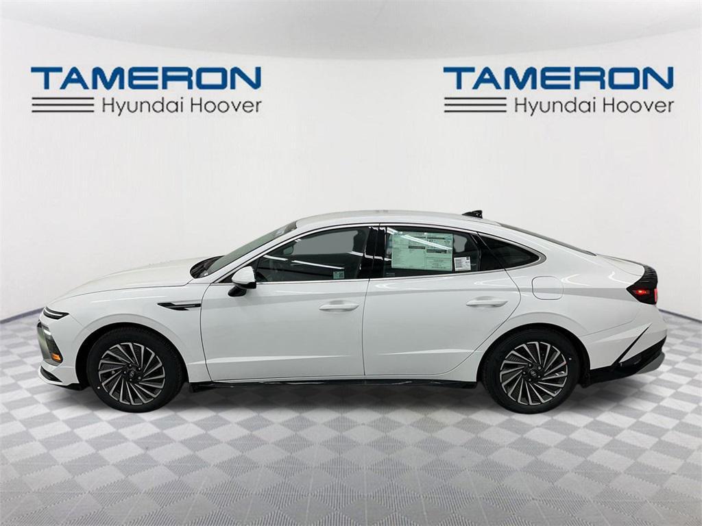 new 2025 Hyundai Sonata Hybrid car, priced at $29,621