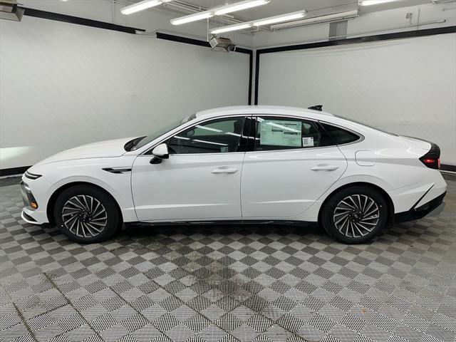 new 2025 Hyundai Sonata Hybrid car, priced at $33,398