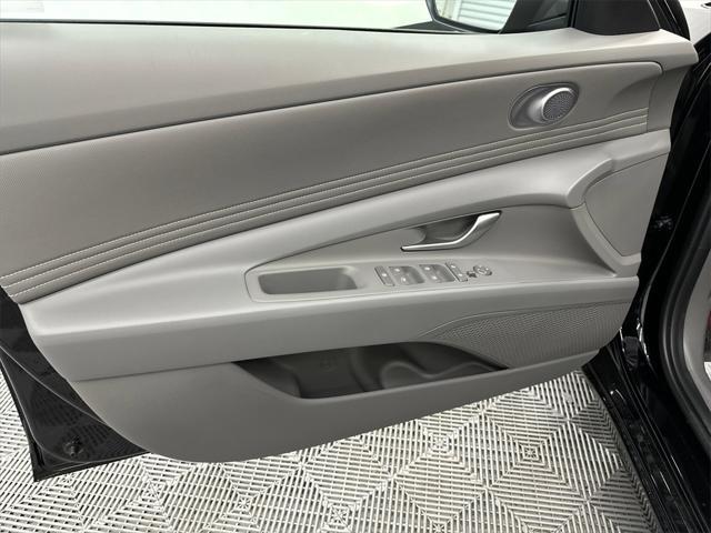 new 2025 Hyundai Elantra car, priced at $26,301
