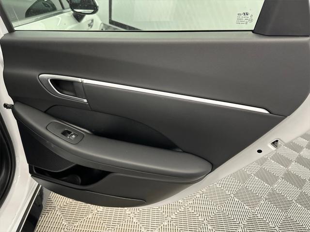 new 2025 Hyundai Sonata car, priced at $32,185