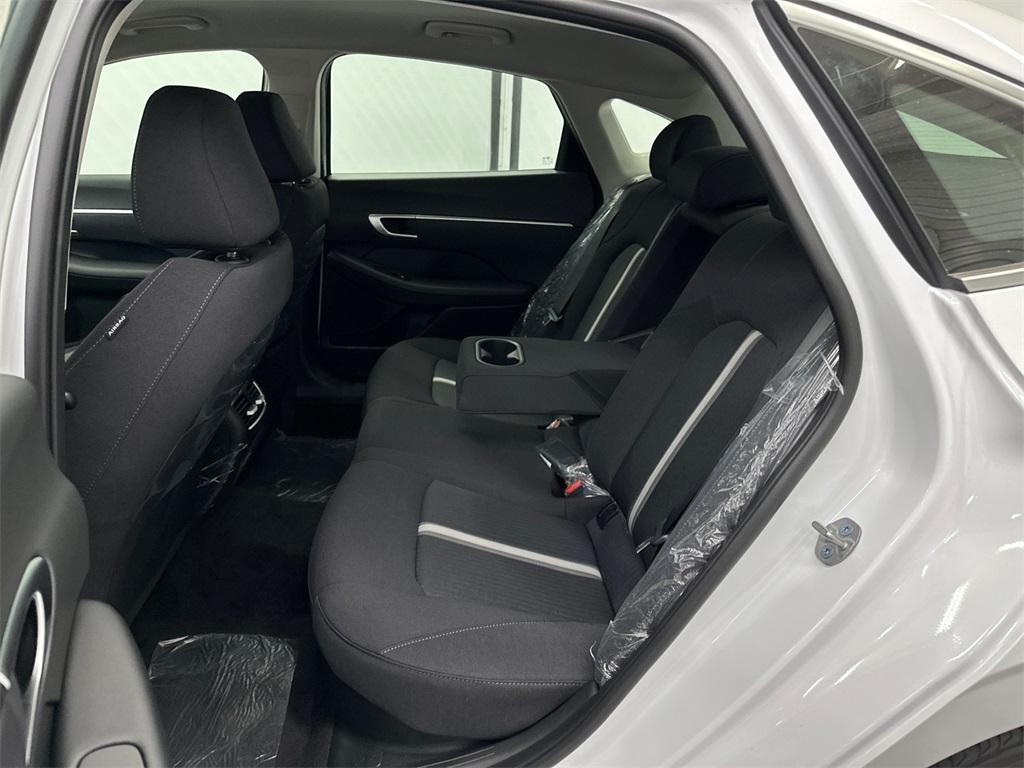new 2025 Hyundai Sonata Hybrid car, priced at $30,774