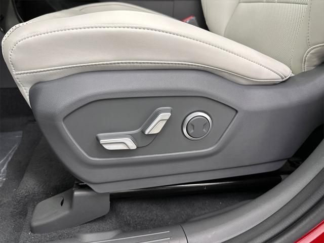 new 2025 Hyundai Santa Fe car, priced at $36,032