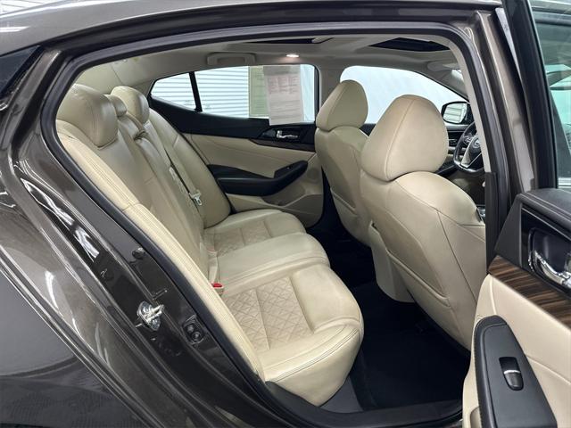 used 2016 Nissan Maxima car, priced at $9,991
