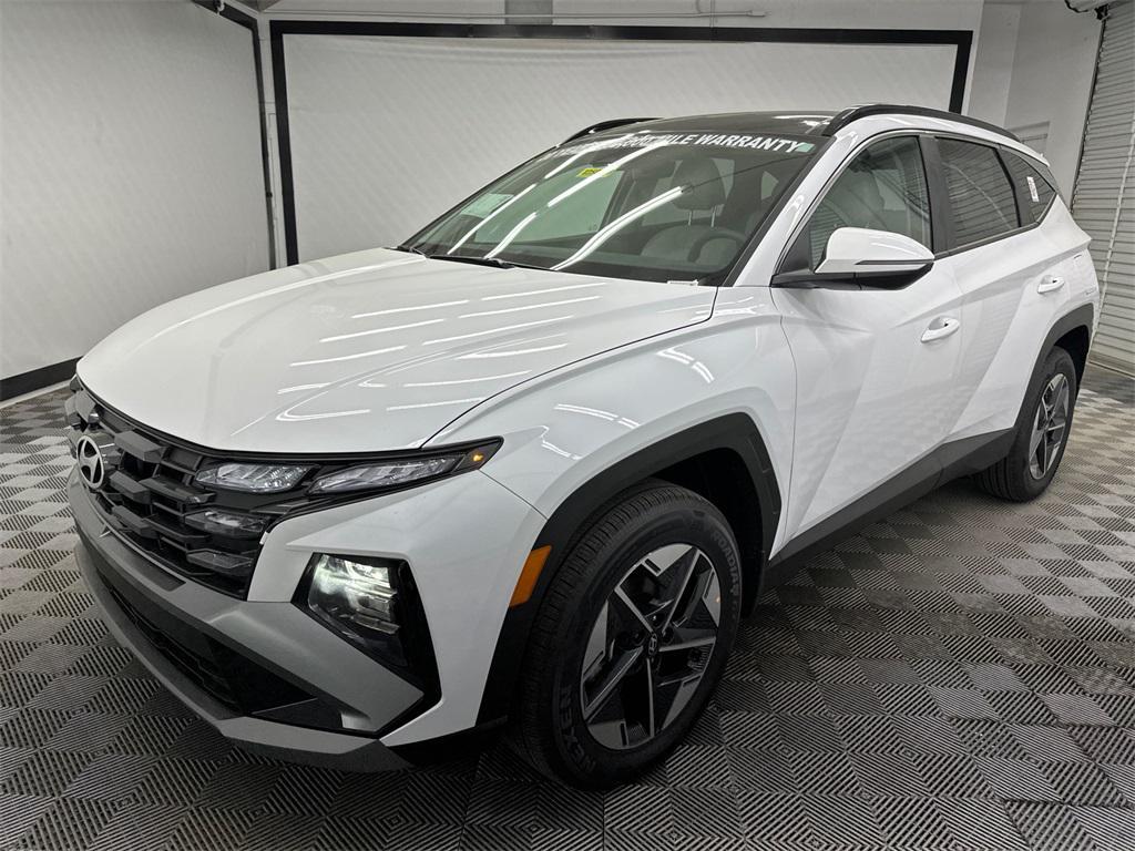 new 2025 Hyundai TUCSON Hybrid car, priced at $34,508