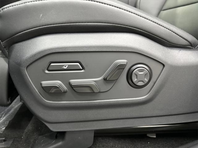 new 2025 Hyundai Santa Fe car, priced at $46,879