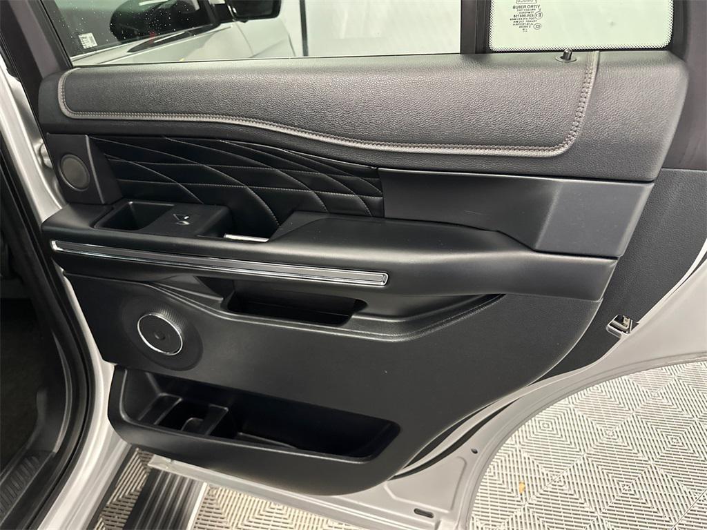 used 2018 Ford Expedition car, priced at $24,347