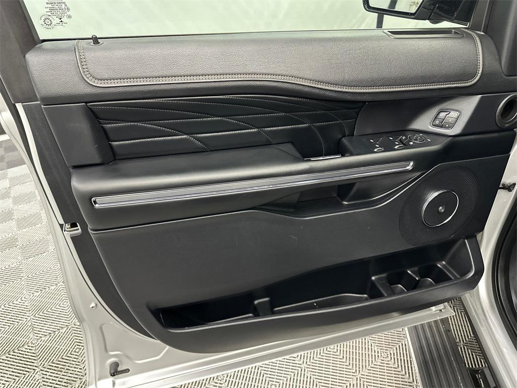 used 2018 Ford Expedition car, priced at $24,347