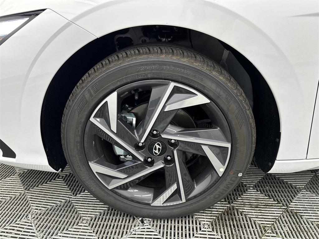 new 2025 Hyundai Elantra car, priced at $23,604