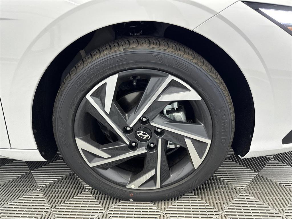 new 2025 Hyundai Elantra car, priced at $23,604