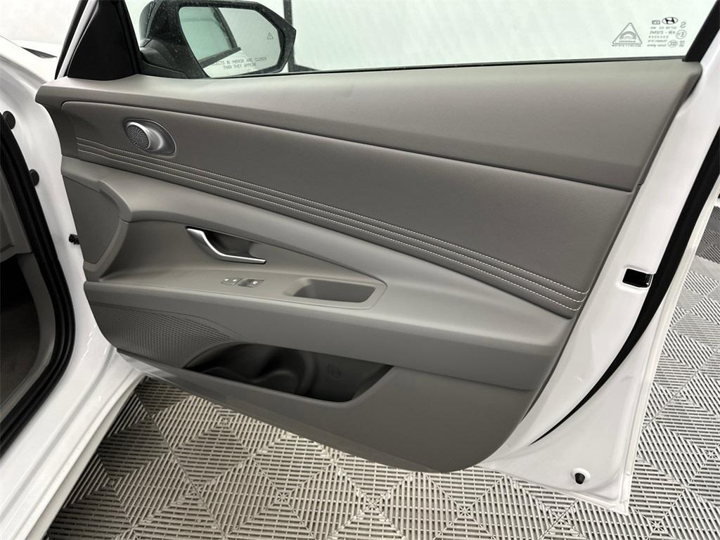 new 2025 Hyundai Elantra car, priced at $23,604