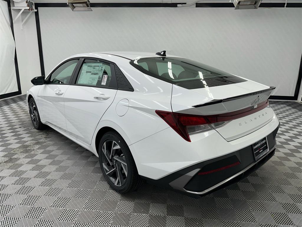 new 2025 Hyundai Elantra car, priced at $23,604