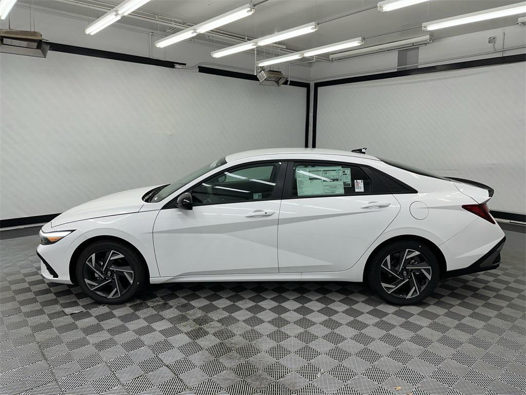 new 2025 Hyundai Elantra car, priced at $23,604
