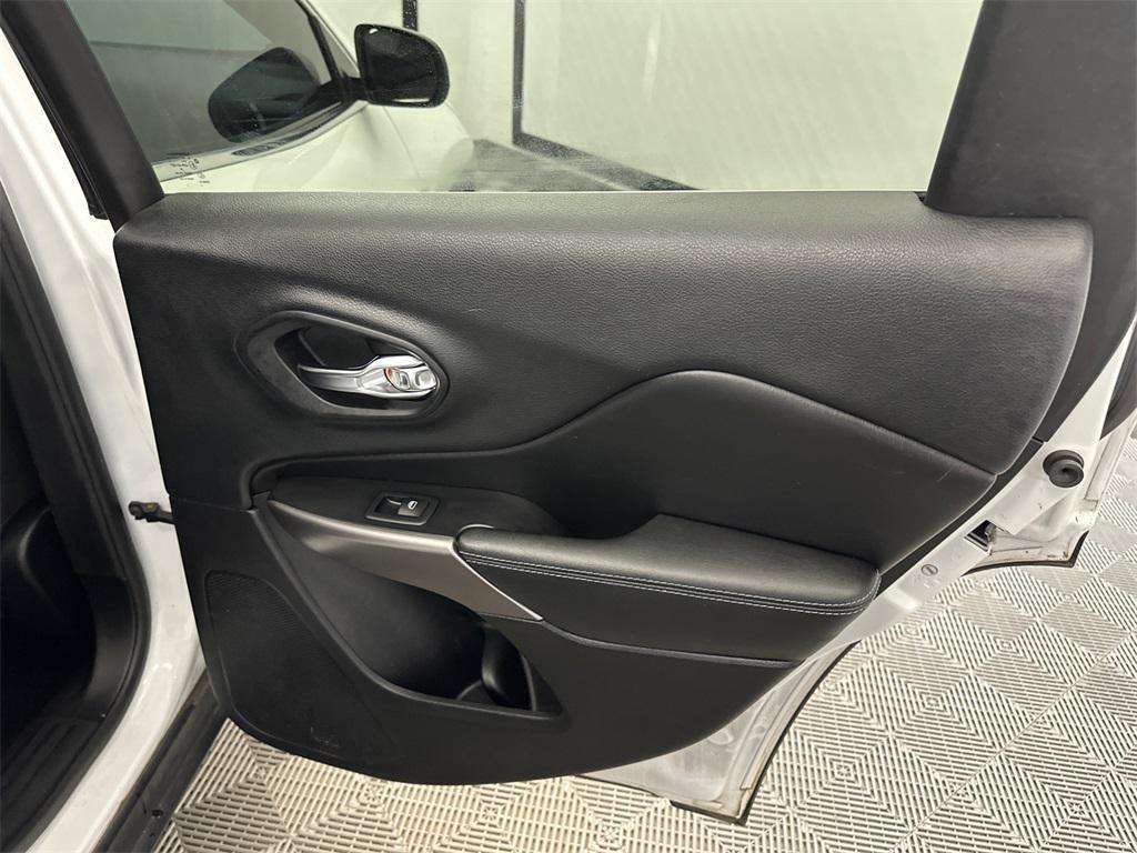 used 2019 Jeep Cherokee car, priced at $12,456