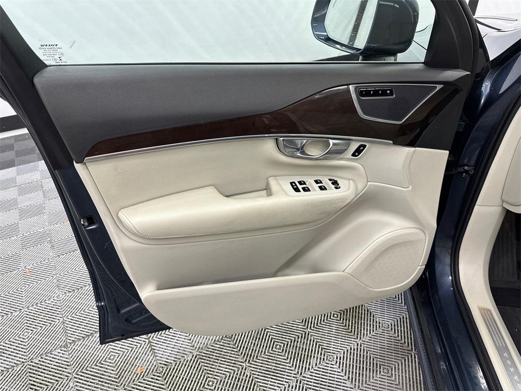 used 2019 Volvo XC90 car, priced at $23,212