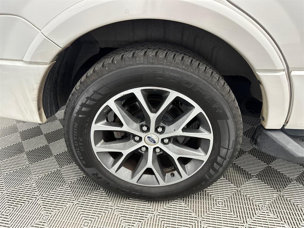 used 2016 Ford Expedition car, priced at $10,475