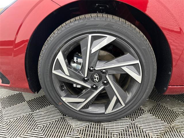 new 2025 Hyundai Elantra car, priced at $26,572