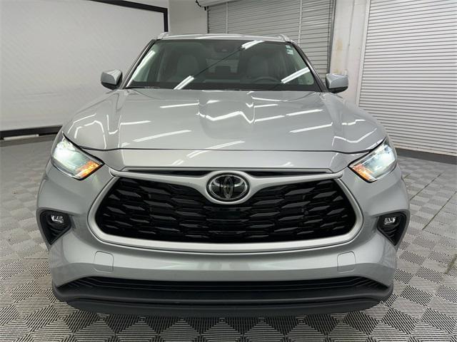 used 2023 Toyota Highlander car, priced at $37,495