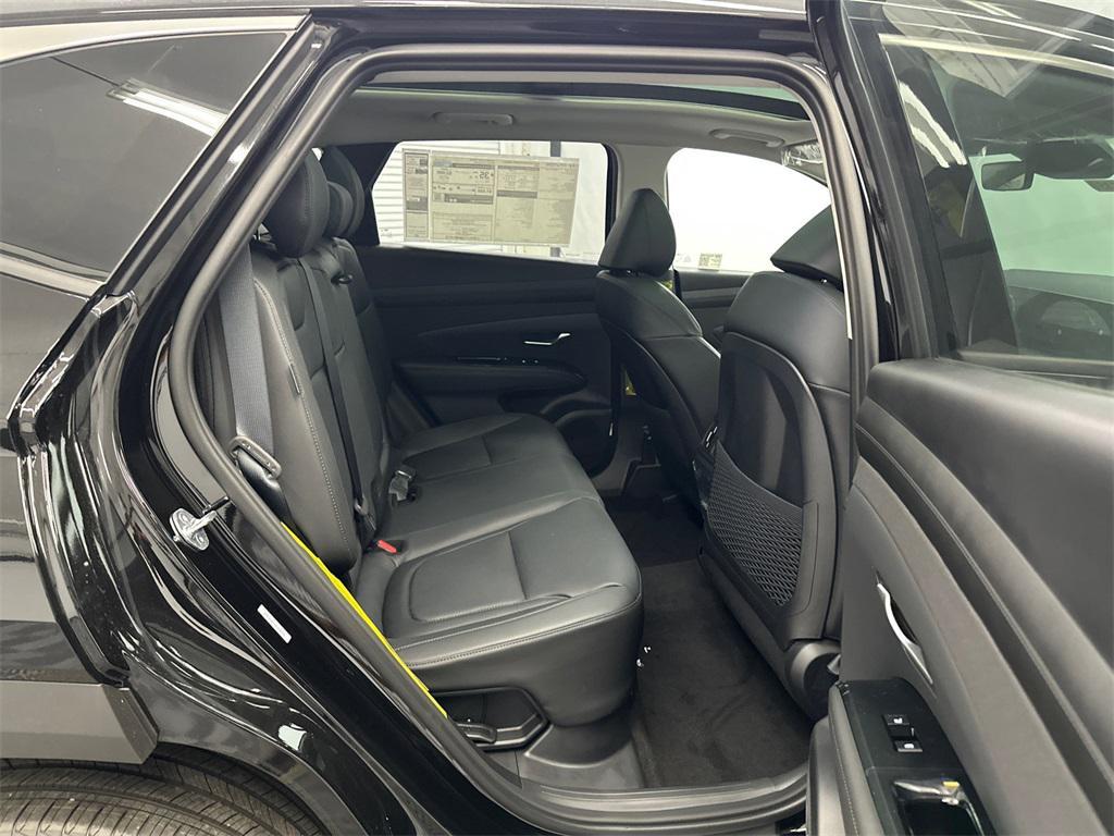 new 2025 Hyundai TUCSON Hybrid car, priced at $40,292