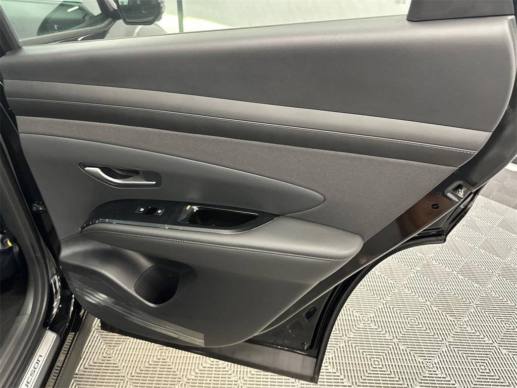 new 2025 Hyundai TUCSON Hybrid car, priced at $40,292