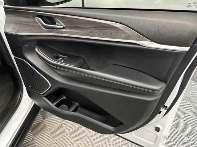 used 2021 Jeep Grand Cherokee L car, priced at $26,985