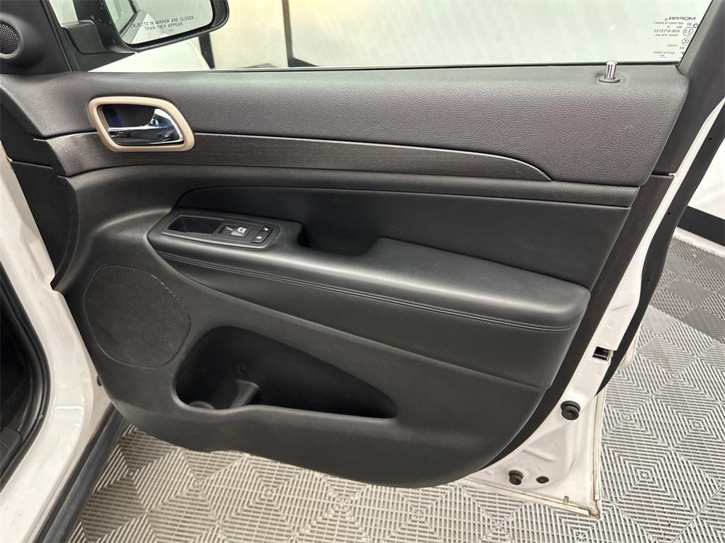 used 2017 Jeep Grand Cherokee car, priced at $14,362