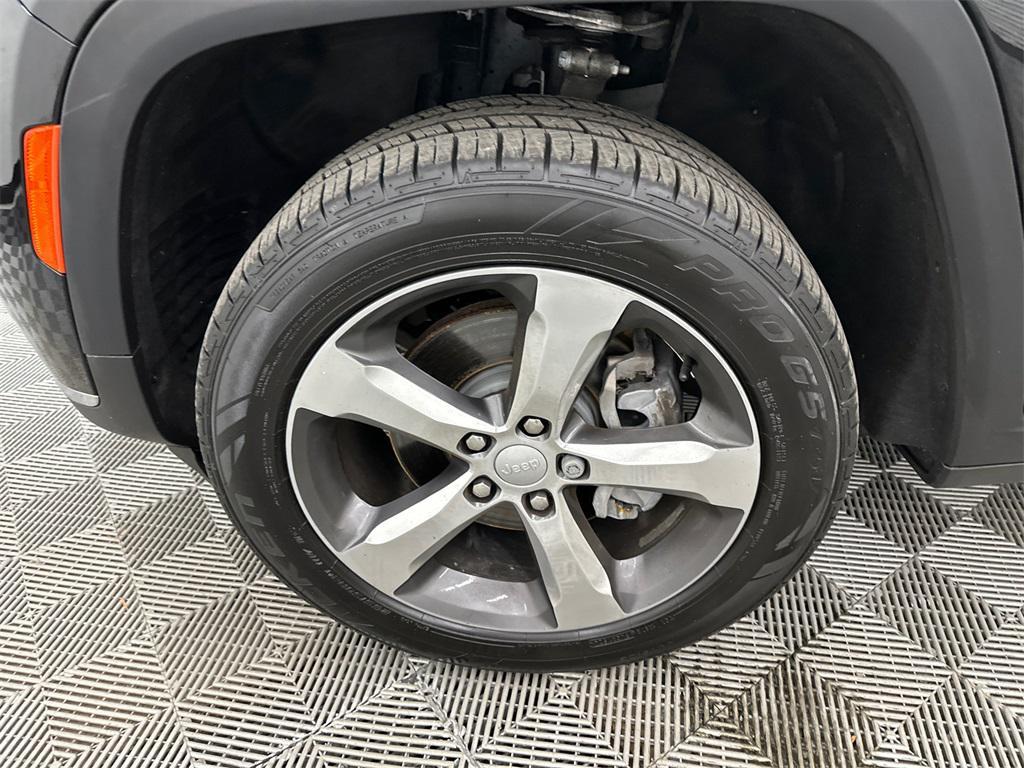 used 2022 Jeep Grand Cherokee L car, priced at $25,828