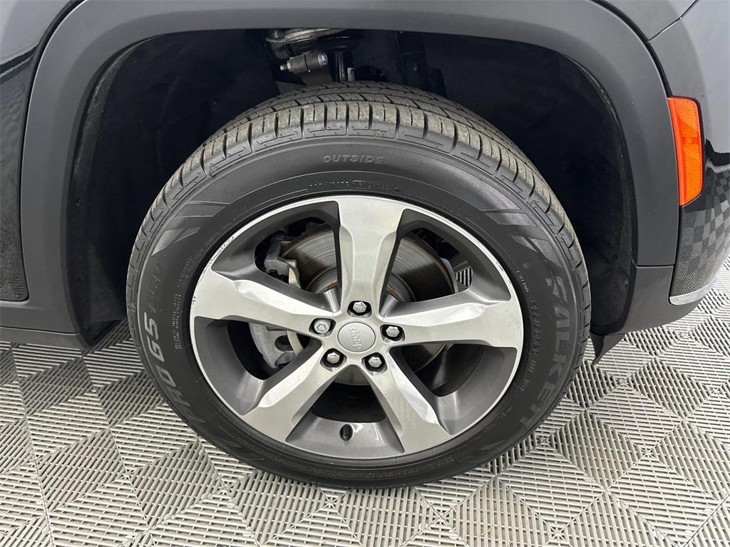 used 2022 Jeep Grand Cherokee L car, priced at $27,653