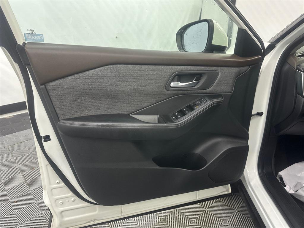 used 2021 Nissan Rogue car, priced at $16,882