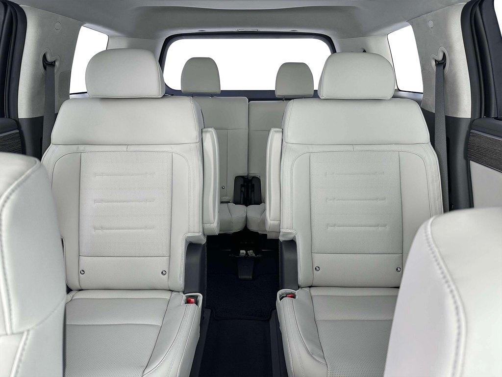 new 2025 Hyundai Santa Fe car, priced at $46,439