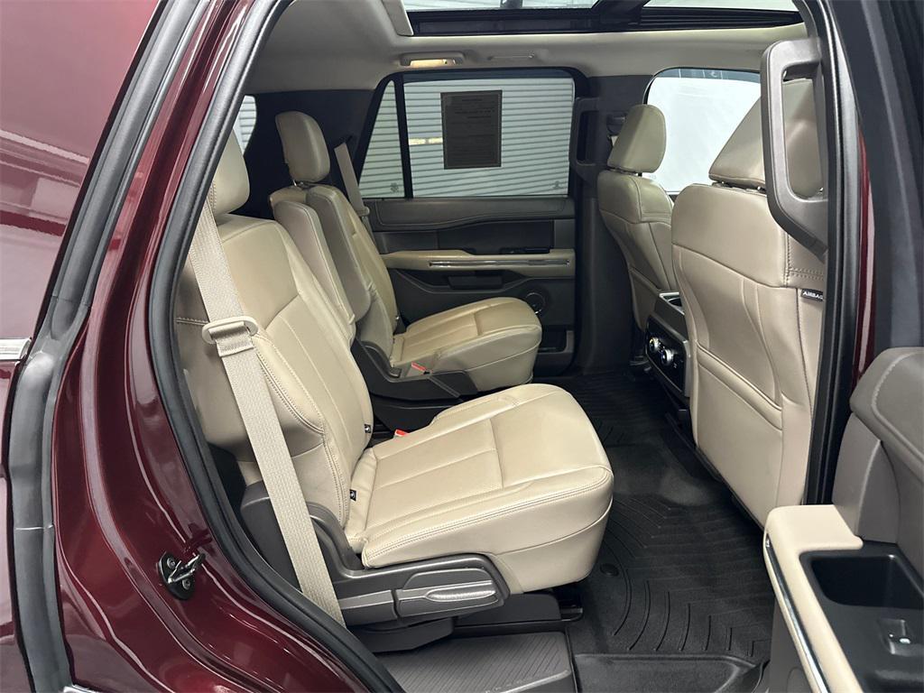 used 2021 Ford Expedition car, priced at $31,791