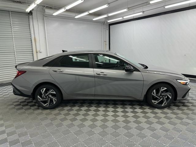 new 2025 Hyundai Elantra car, priced at $23,074