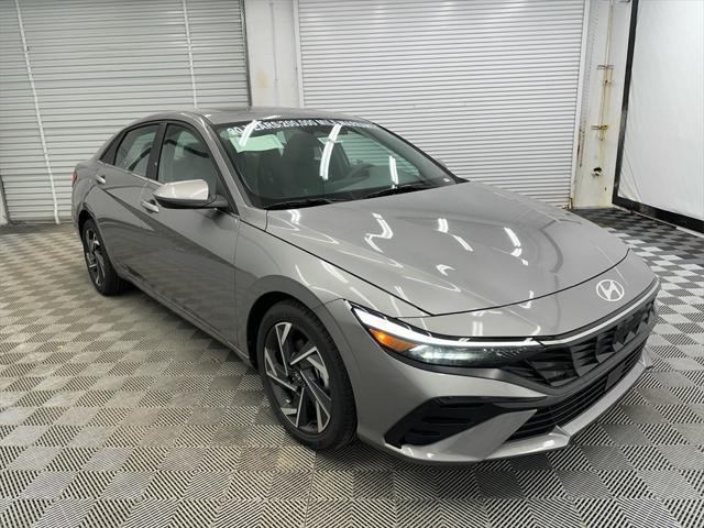 new 2025 Hyundai Elantra car, priced at $25,573