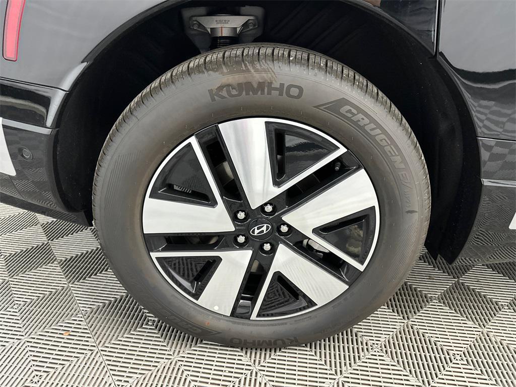 new 2026 Hyundai IONIQ 9 car, priced at $63,735