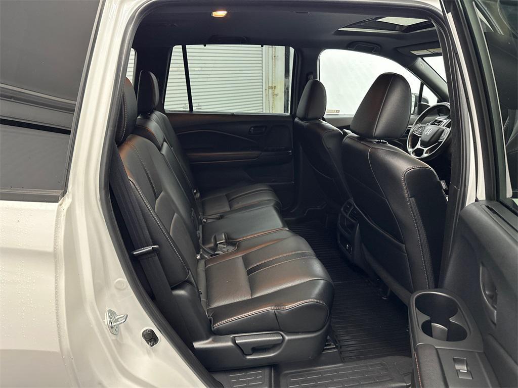 used 2022 Honda Passport car, priced at $25,372