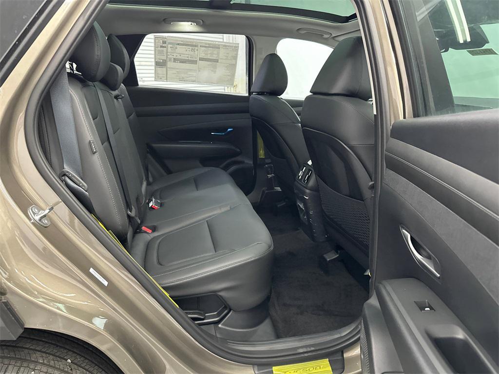 new 2025 Hyundai TUCSON Hybrid car, priced at $34,175