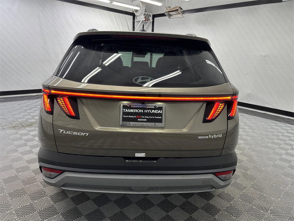 new 2025 Hyundai TUCSON Hybrid car, priced at $34,175