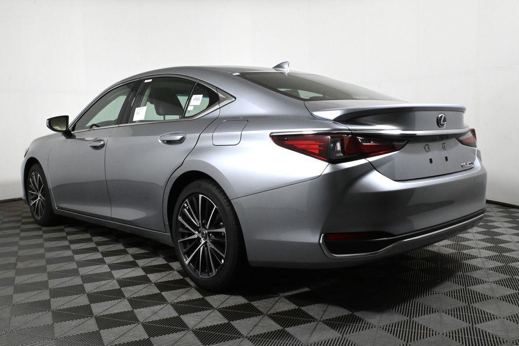 new 2025 Lexus ES 300h car, priced at $51,194