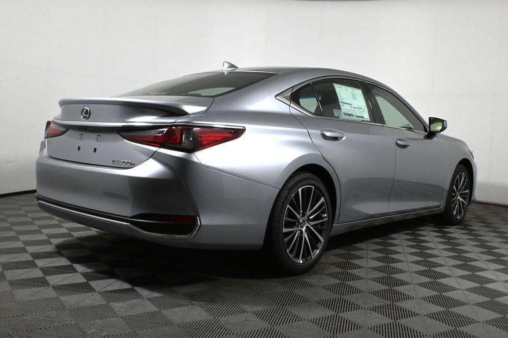 new 2025 Lexus ES 300h car, priced at $51,194